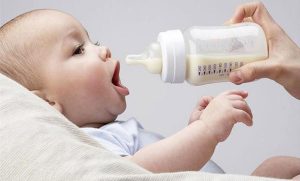 Read more about the article 4 Ways To Increase The Risk Of Obesity By Formula Feeding