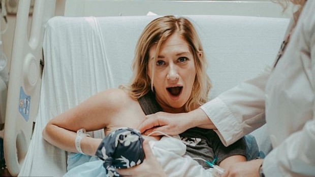 You are currently viewing The breastfeeding photo that tells it everything