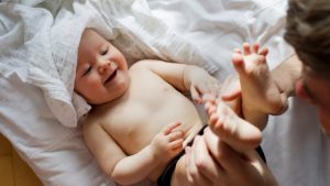 Read more about the article All parents will face 5 classic nappy changing scenarios